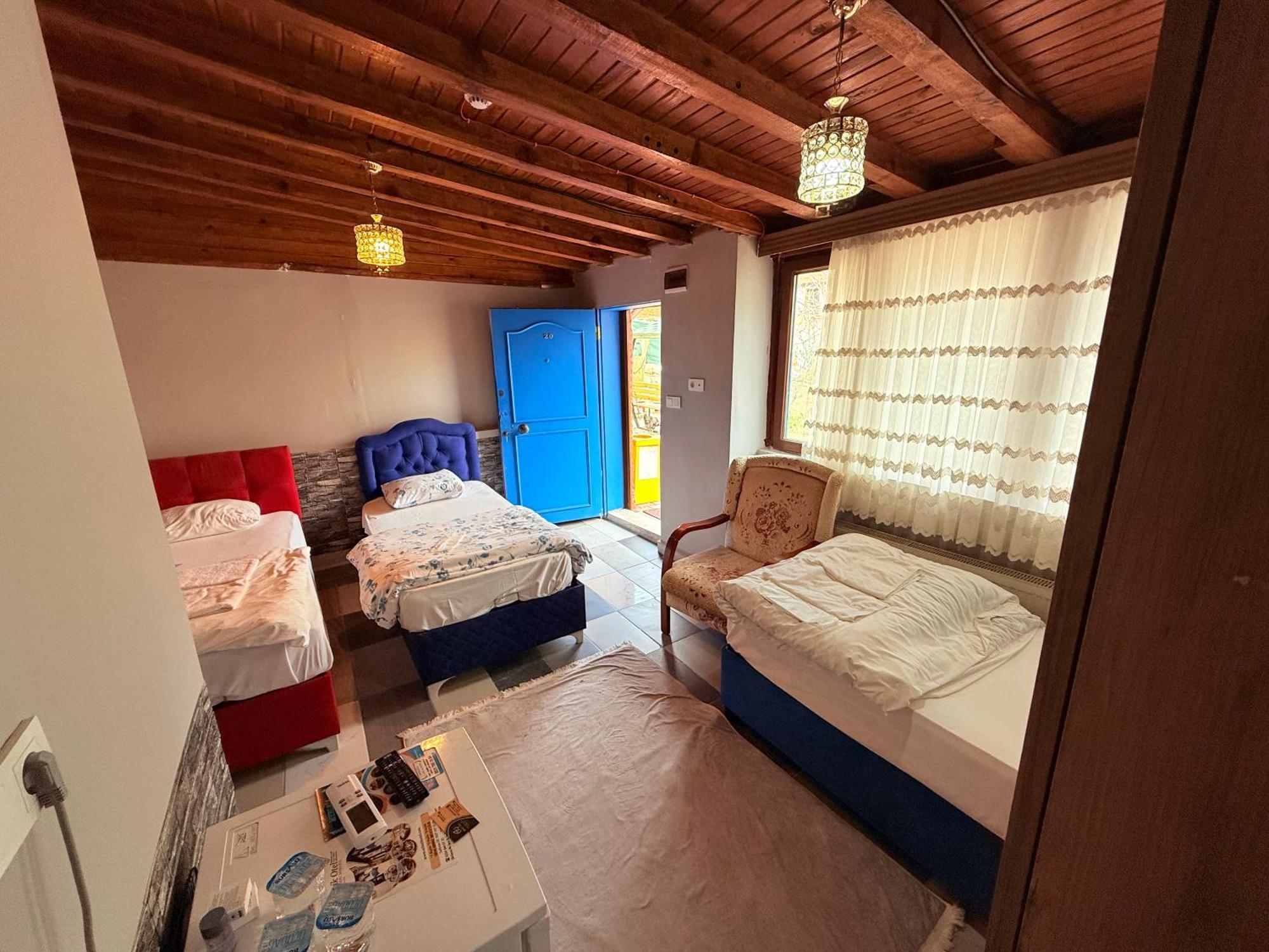 Oez Butik Otel Antik Kent Myrleia Mudanya Exteriör bild