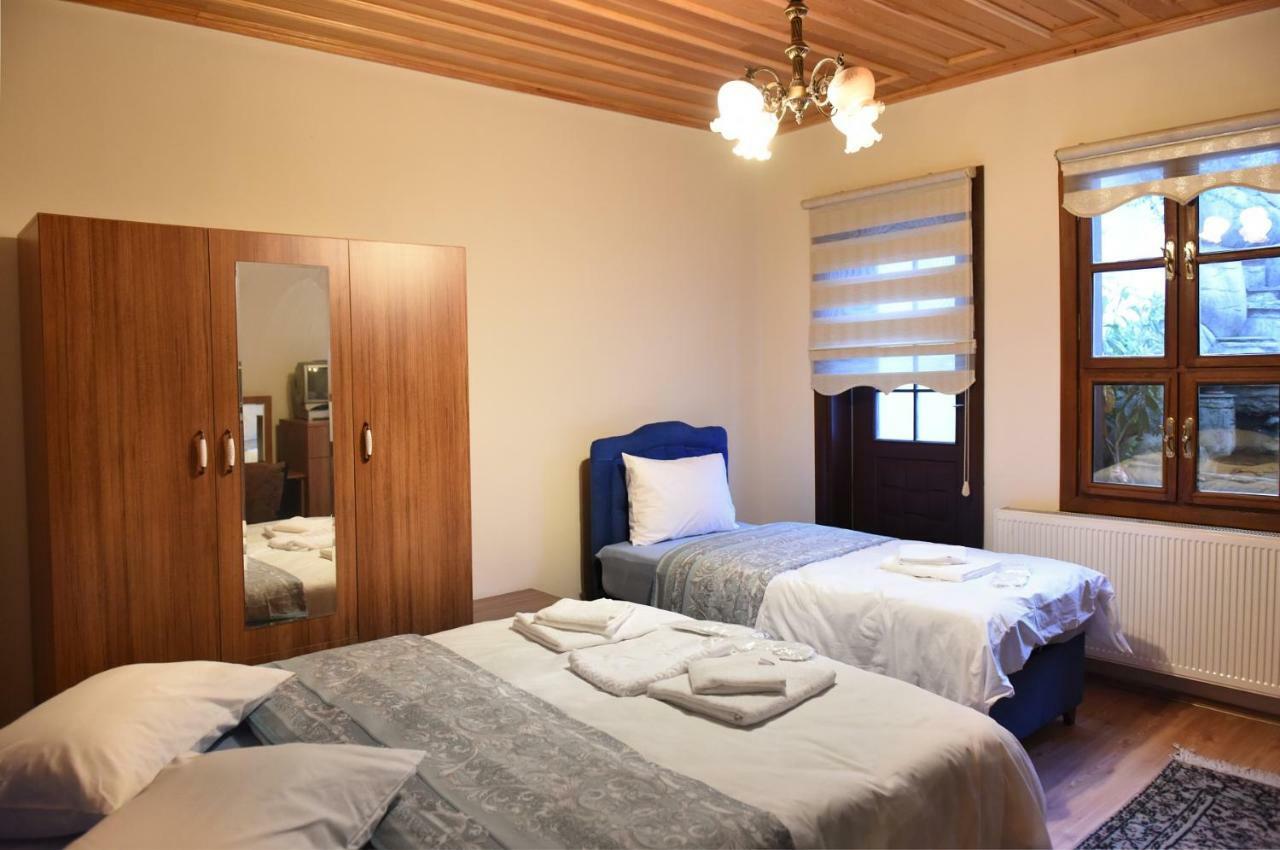 Oez Butik Otel Antik Kent Myrleia Mudanya Exteriör bild